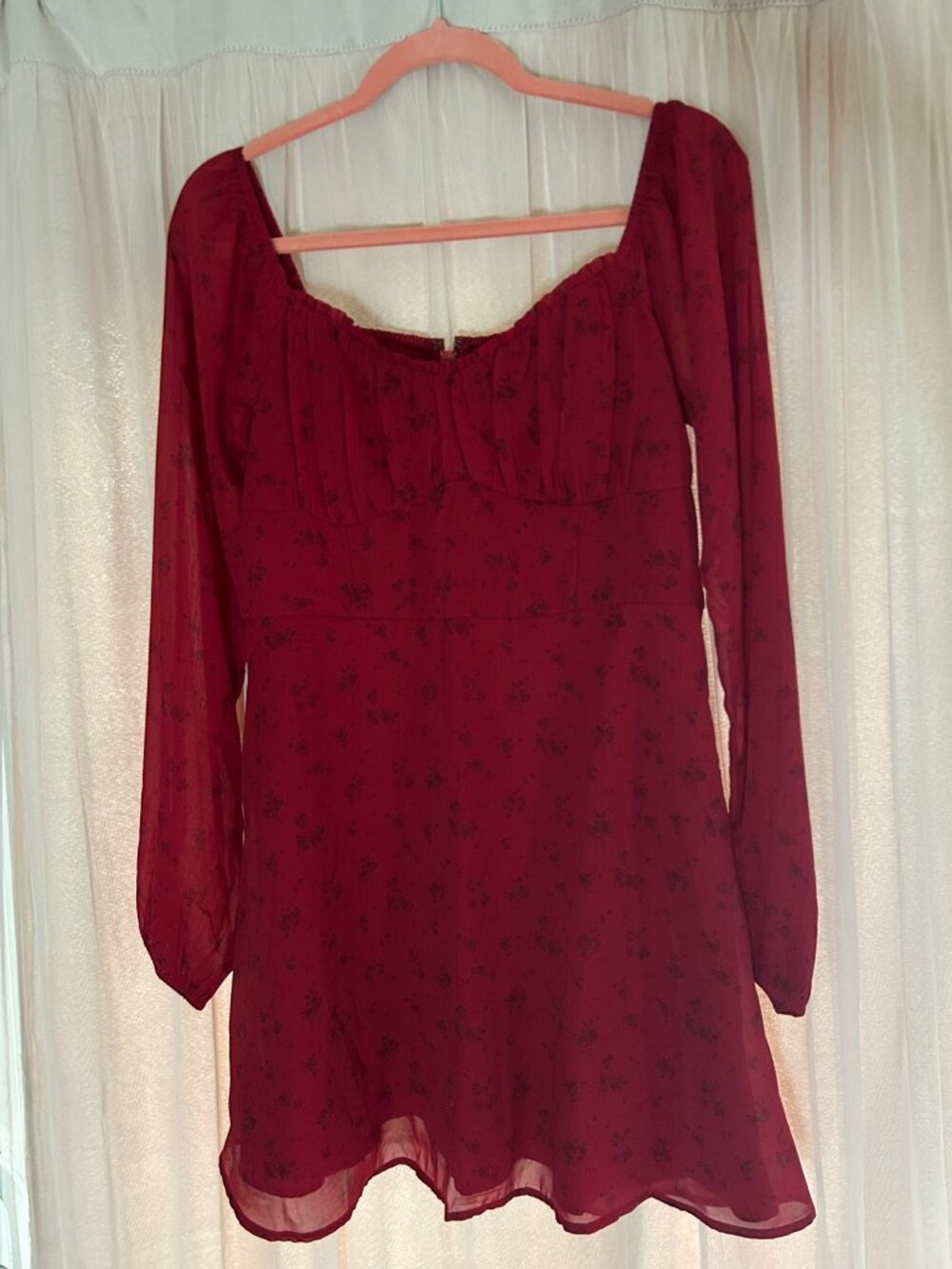 HOLLISTER - Red Floral Dress